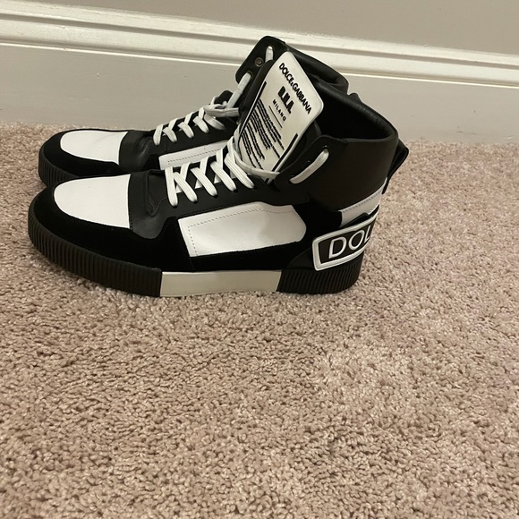 Dolce and Gabbana Size 10 pre owned look new - Picture 2 of 3